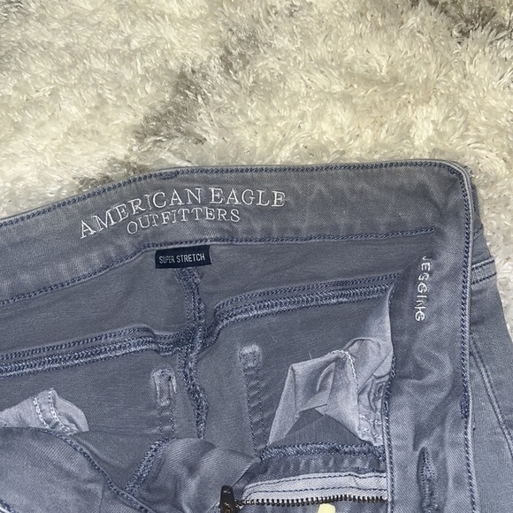 American Eagle Grey Jeans - Picture 3 of 5